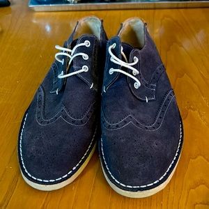Men’s Ted Baker wingtip Oxford suede loafer. Size 13.